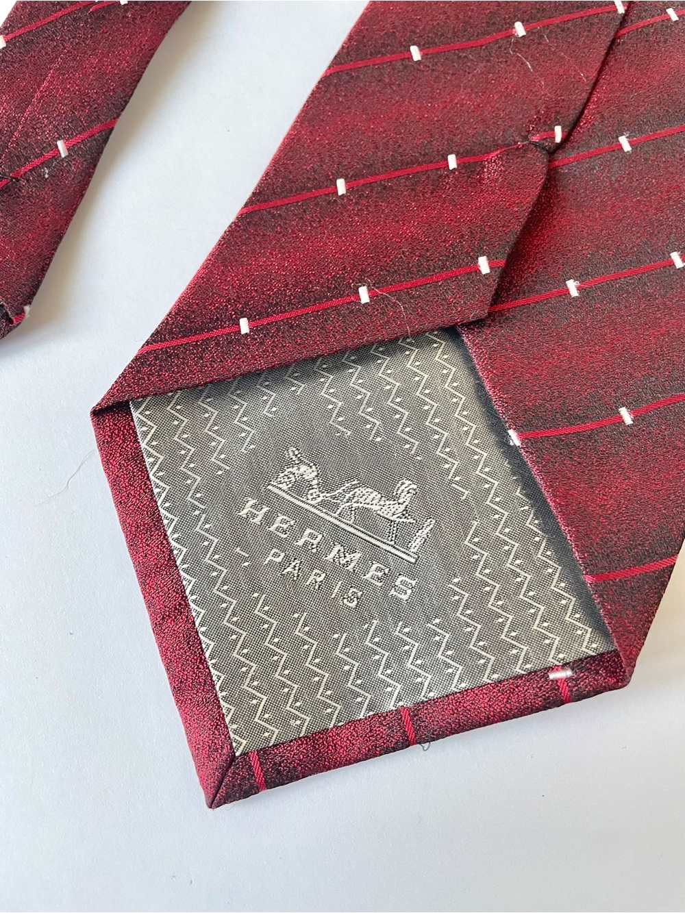 Hermes Paris $388 Men's Red Striped Silk Tie